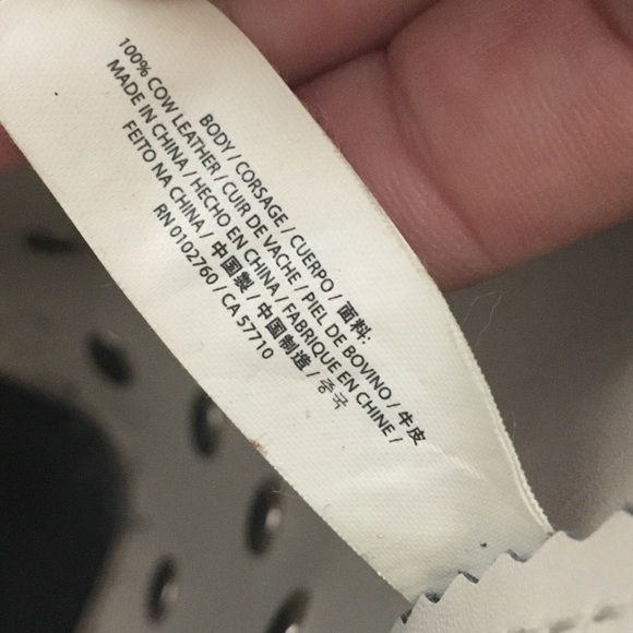 kate spade ♠️ unlined footed leather LG tote - Picture 7 of 8